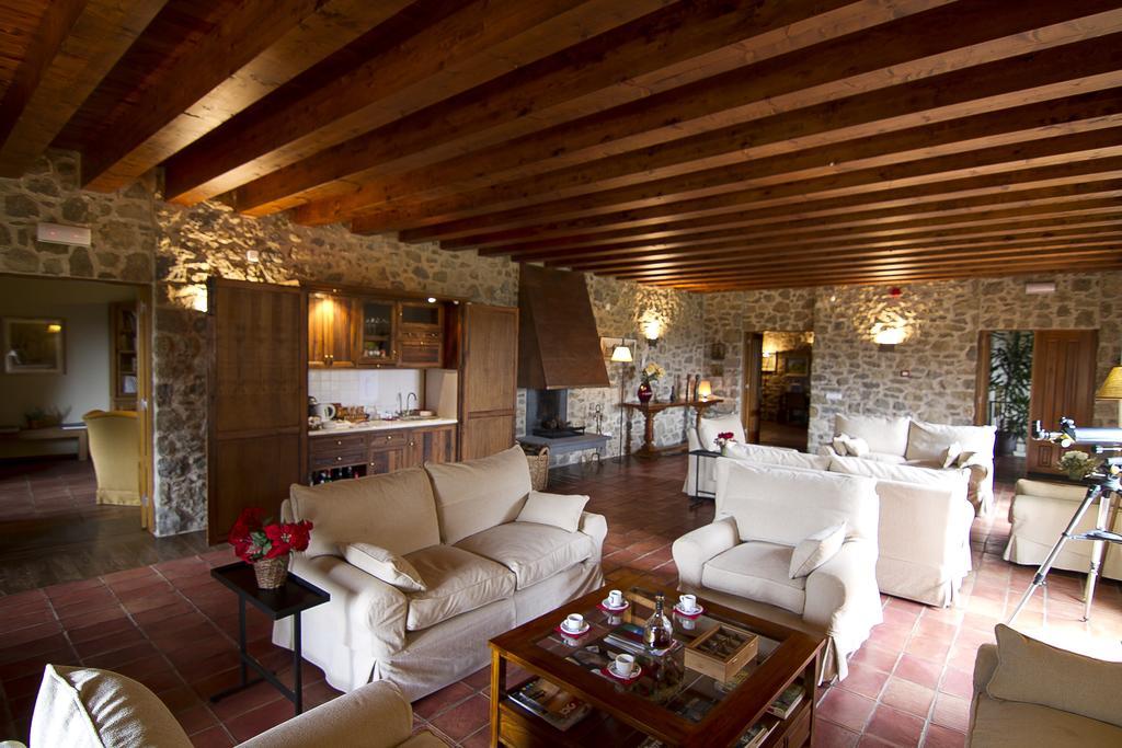 Hotel Restaurante El Ventos Sant Feliu De Pallerols Luaran gambar
