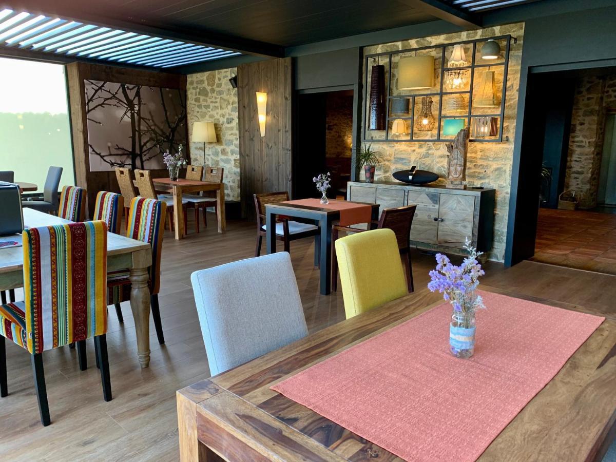 Hotel Restaurante El Ventos Sant Feliu De Pallerols Luaran gambar